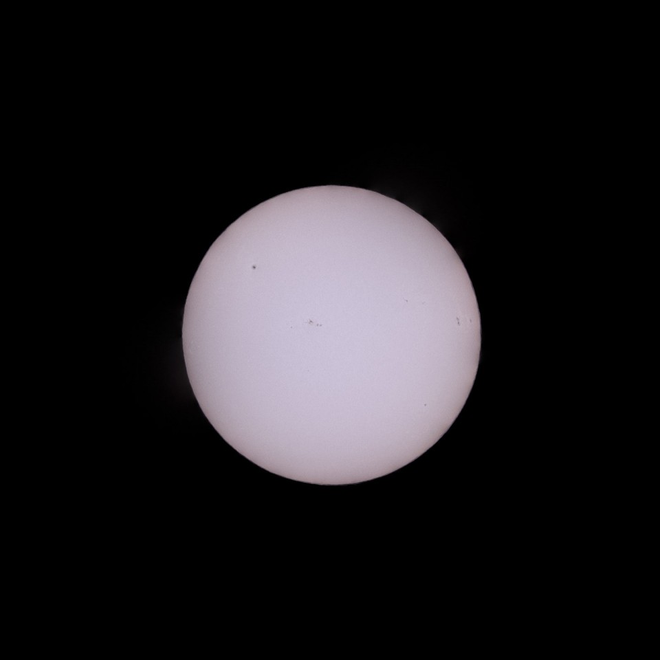 Image of the sun through an ND filter Image of the sun through an ND filter