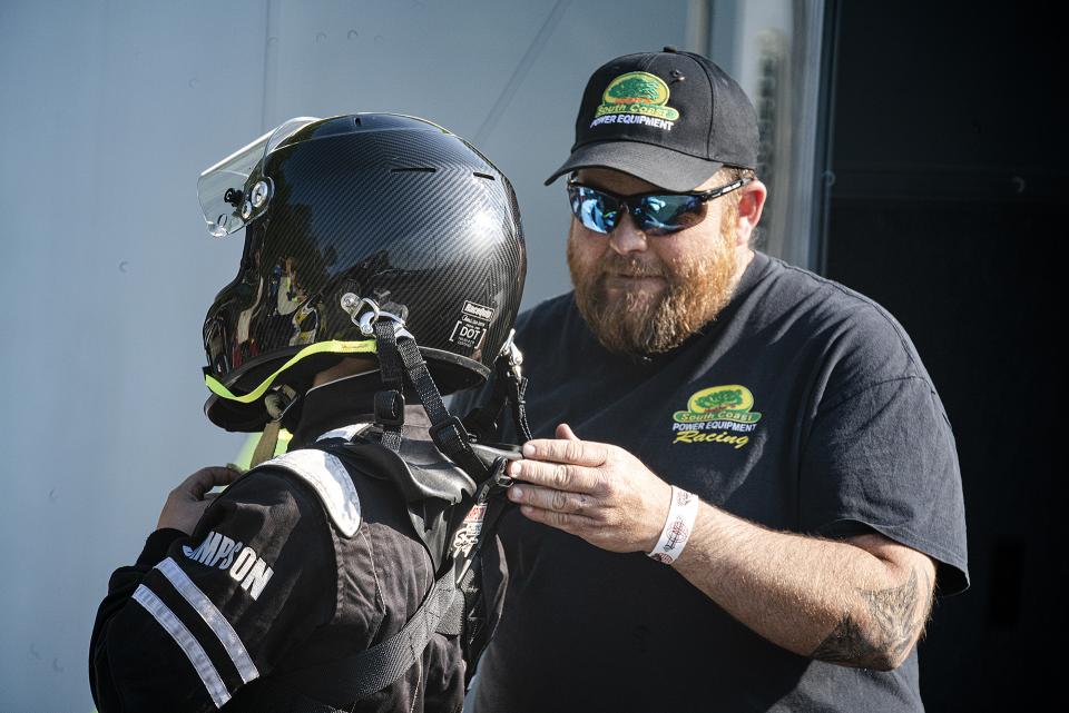 The competitors and fans at the New London-Waterford Speedbowl are down-home, family-oriented folks who take amateur racing seriously. And yes – they all seem to enjoy themselves win or lose.