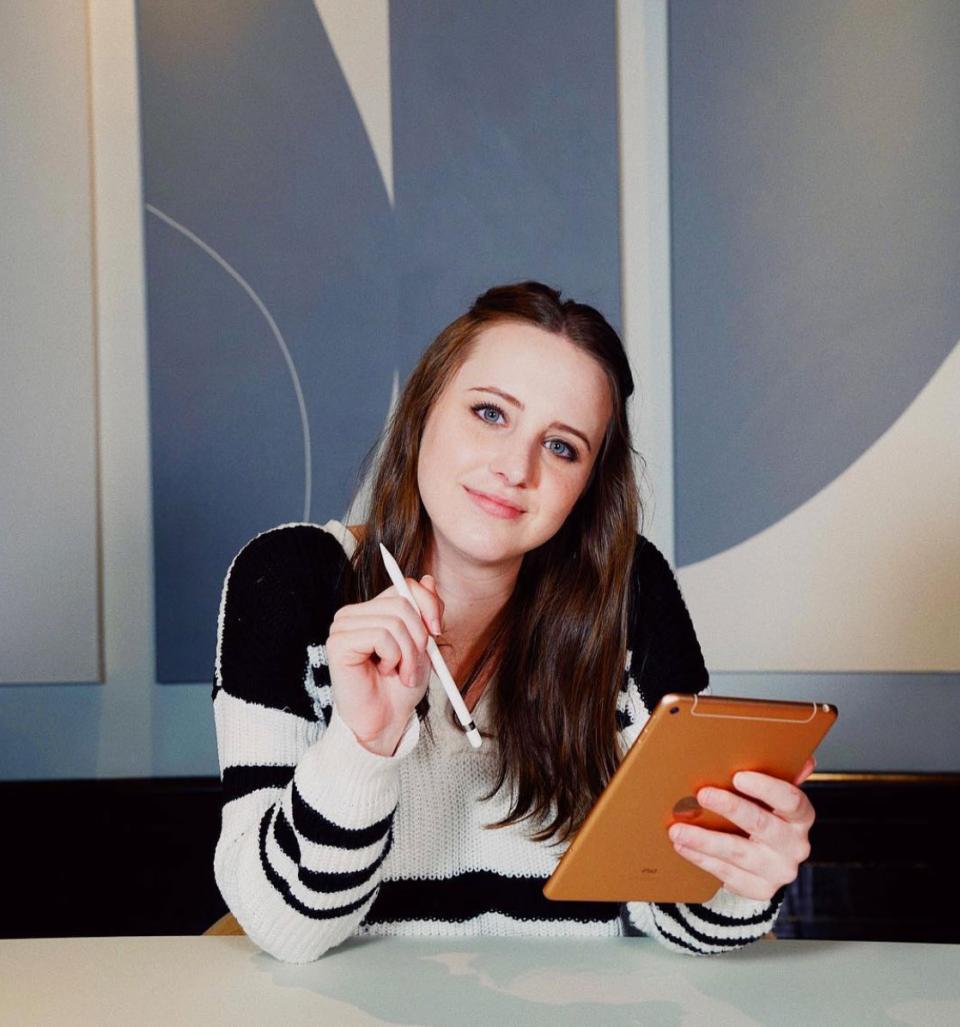 Apple’s release of its updated iPads in March 2019 led Diestchy to comment, “The iPad is a vital part of my creative process and I should definitely get a new one.”