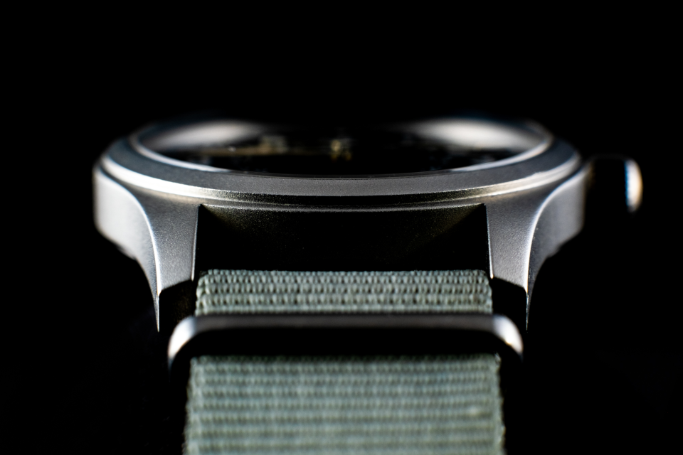If you photograph your watch at extreme angles, you don’t have to worry about what time is set.