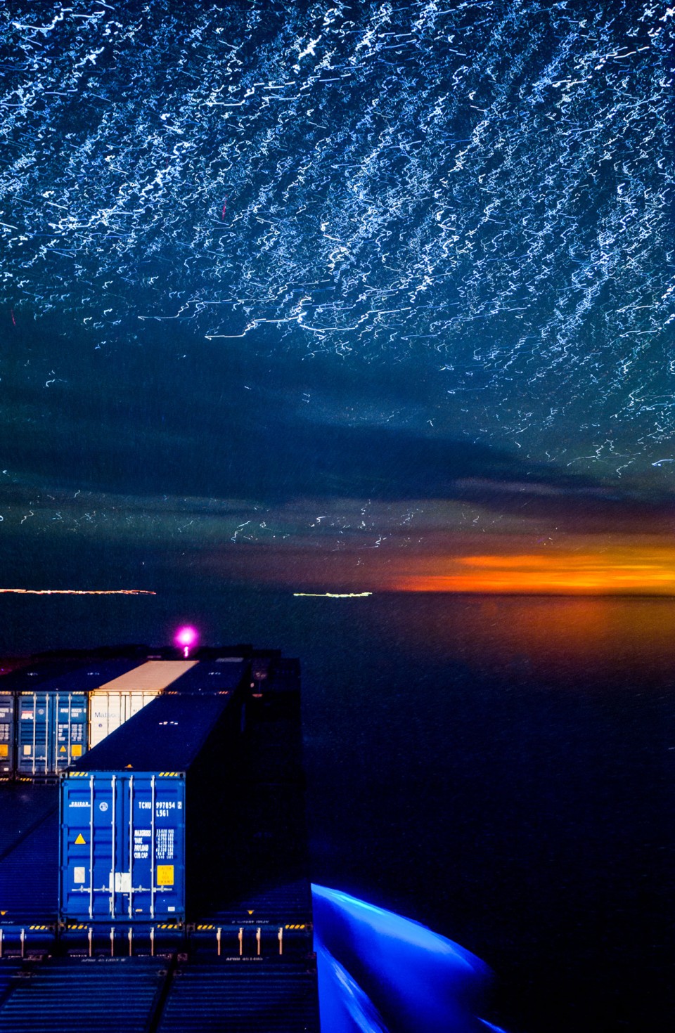 Yes, you can shoot star trails from a moving ship. 32mm. Yes, you can shoot star trails from a moving ship. 32mm.