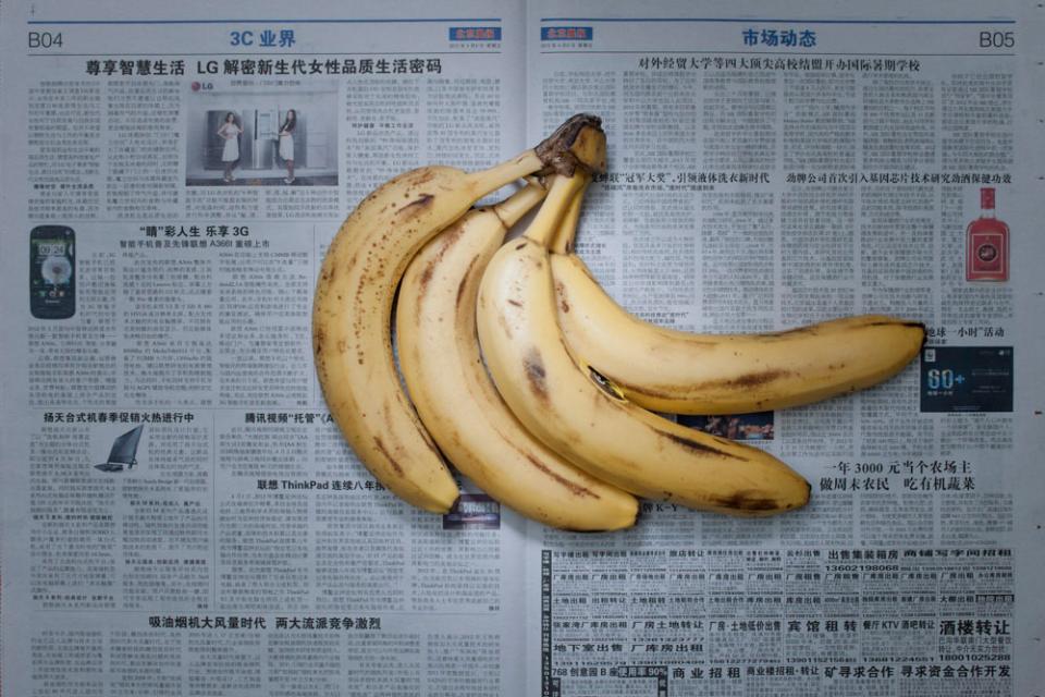 An image from Chow and Linn’s project, “The Poverty Line,” which depicts the daily food choices a poor person has in different countries around the world.