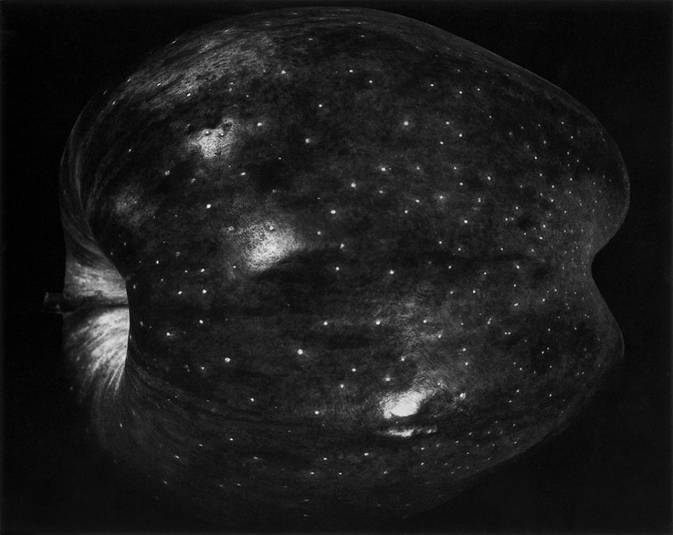 Galaxy Apple, New York © 1964, Paul Caponigro