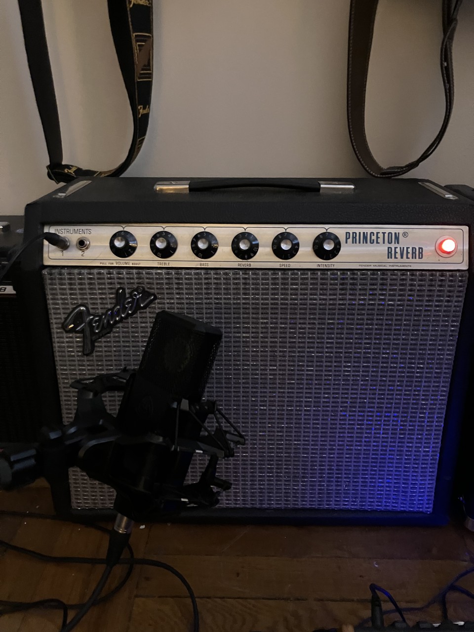 Though not a typical target of tube microphones, the high max SPLs of the PURE TUBE worked favorably on my beloved Princeton Reverb.