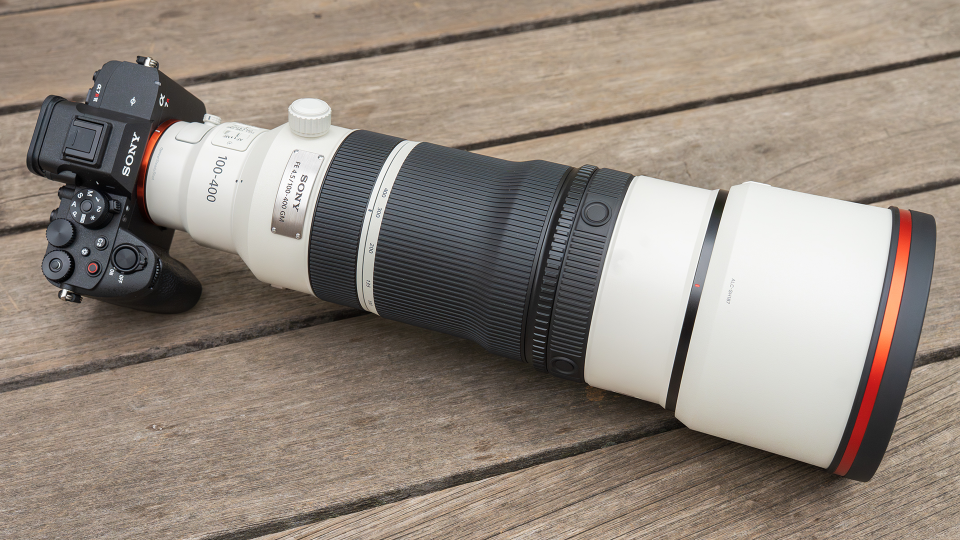 Sony FE 100-400mm f/4.5 GM OSS Lens