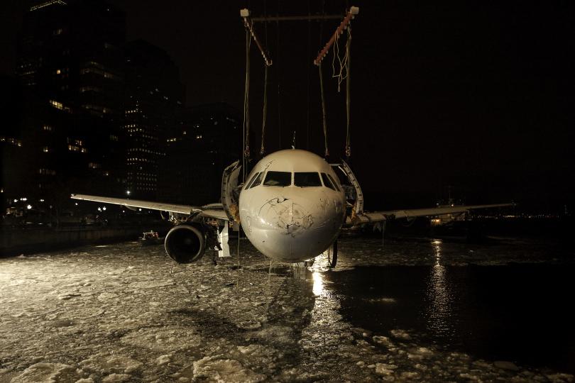 from “Brace for Impact: The Salvage of Flight 1549”, 2009 © Stephen Mallon