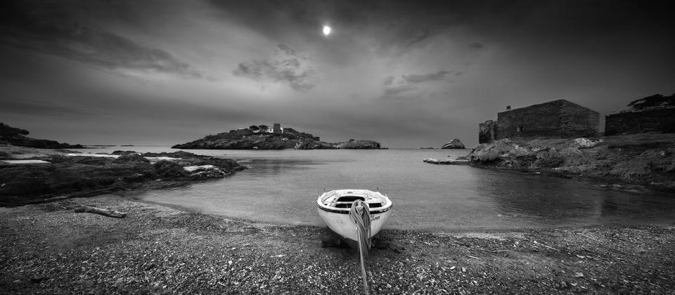Plaja-S’Arenella-with-Boat, from Salvador Dali series © Clyde Butcher
