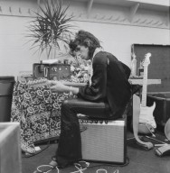 Keith Richards in dressing room, Rolling Stones 1975 tour