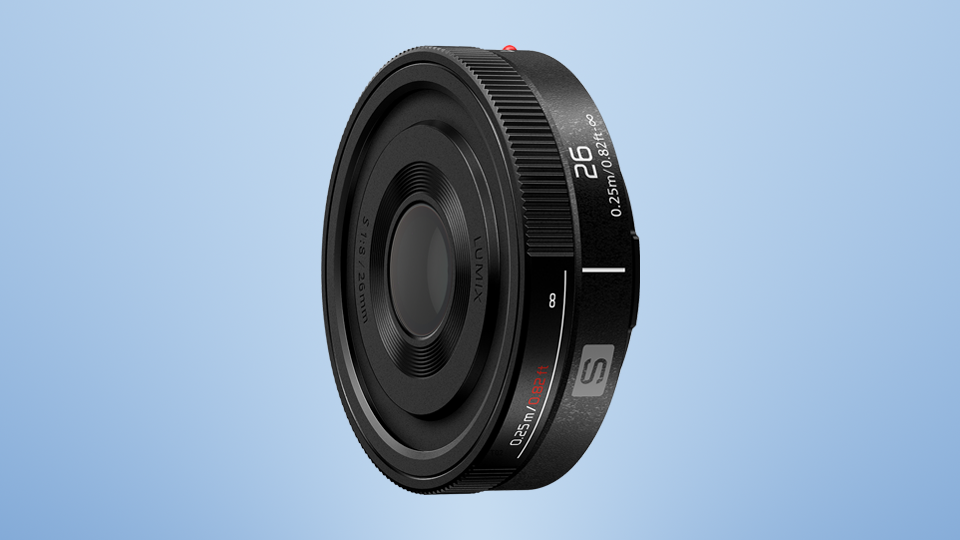 Lumix S 26mm f/8 Pancake Lens