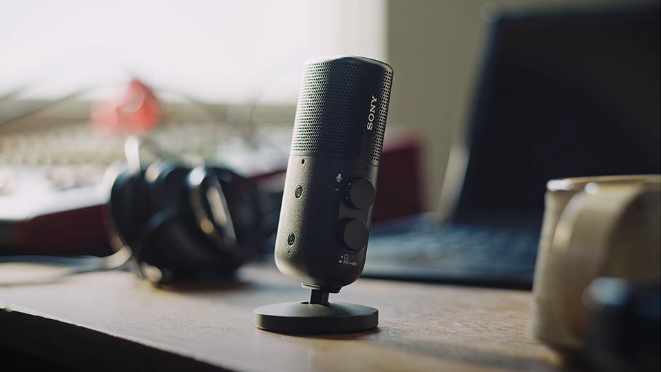 Sony ECM-S1 Wireless Streaming Microphone System with Multi Interface Shoe Sony ECM-S1 Wireless Streaming Microphone System with Multi Interface Shoe