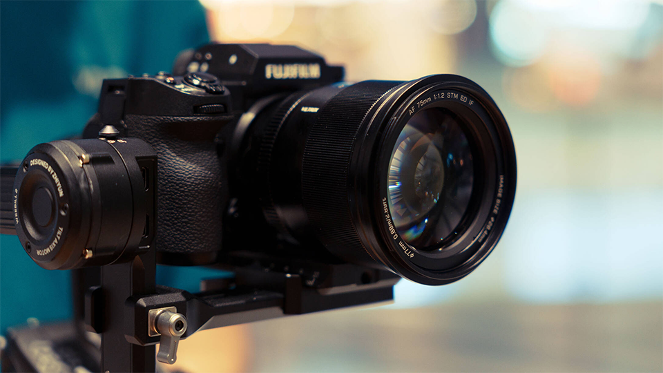 Viltrox 75mm f/1.2 AF Lens
